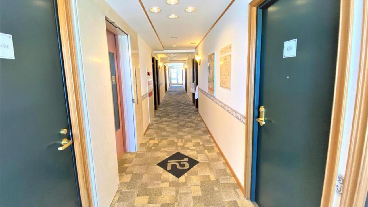 Toyoko Inn Naha Omoromachi Ekimae Exterior foto